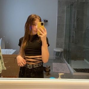 Meet your Posher, Eve